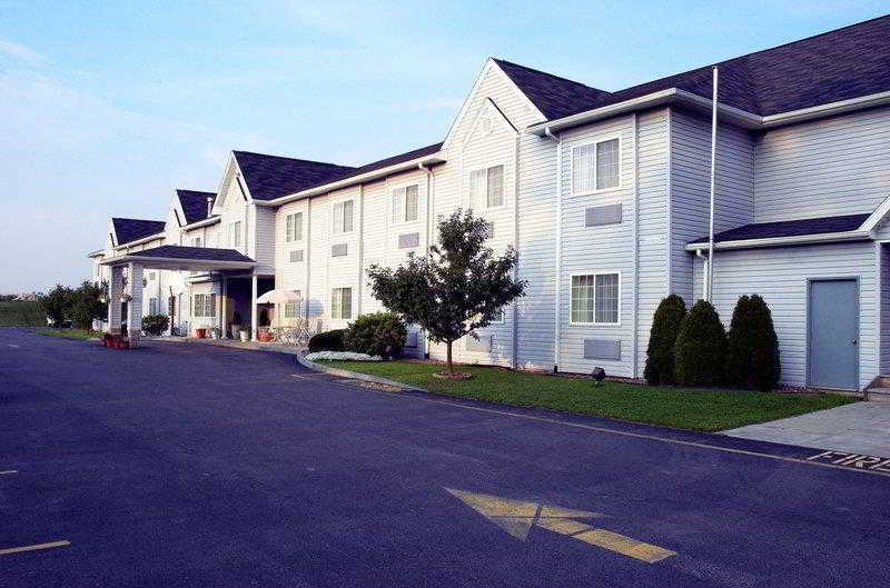 Best Western Crown Inn & Suites - Batavia Exterior photo